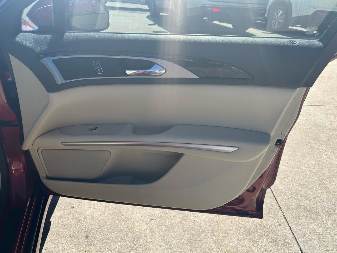 Used 2015 Lincoln MKZ Hybrid w/ Equipment Group 201A Select image 16