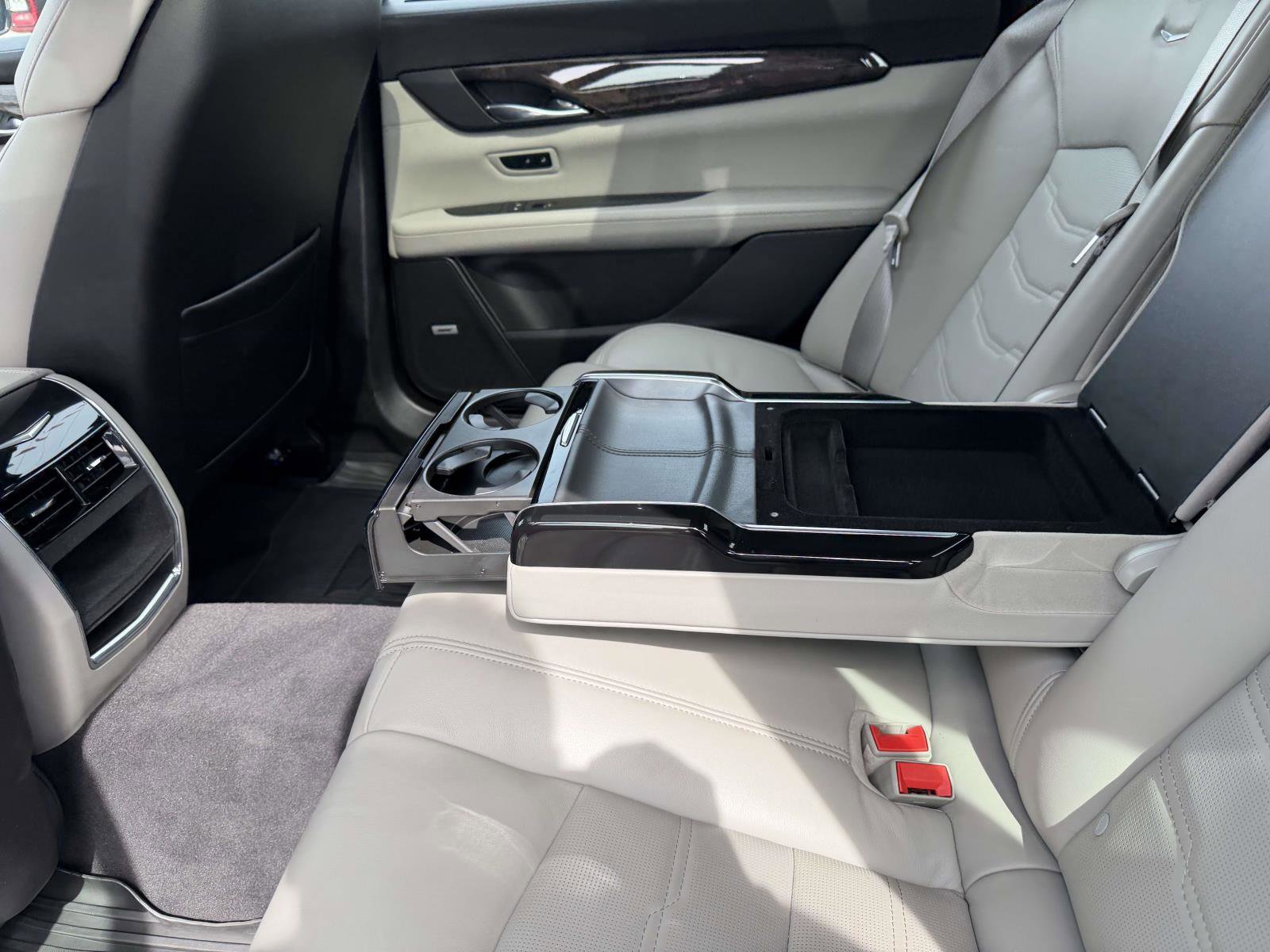 Used 2018 Cadillac CT6 Premium Luxury w/ Super Cruise Package AWD/4WD image 16