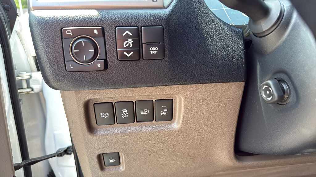 Used 2022 Lexus GX 460 Premium w/ Premium Plus Package AWD/4WD image 22