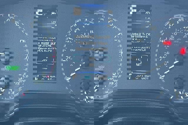 Certified 2024 Toyota Corolla Cross SE w/ Moonroof Package image 31