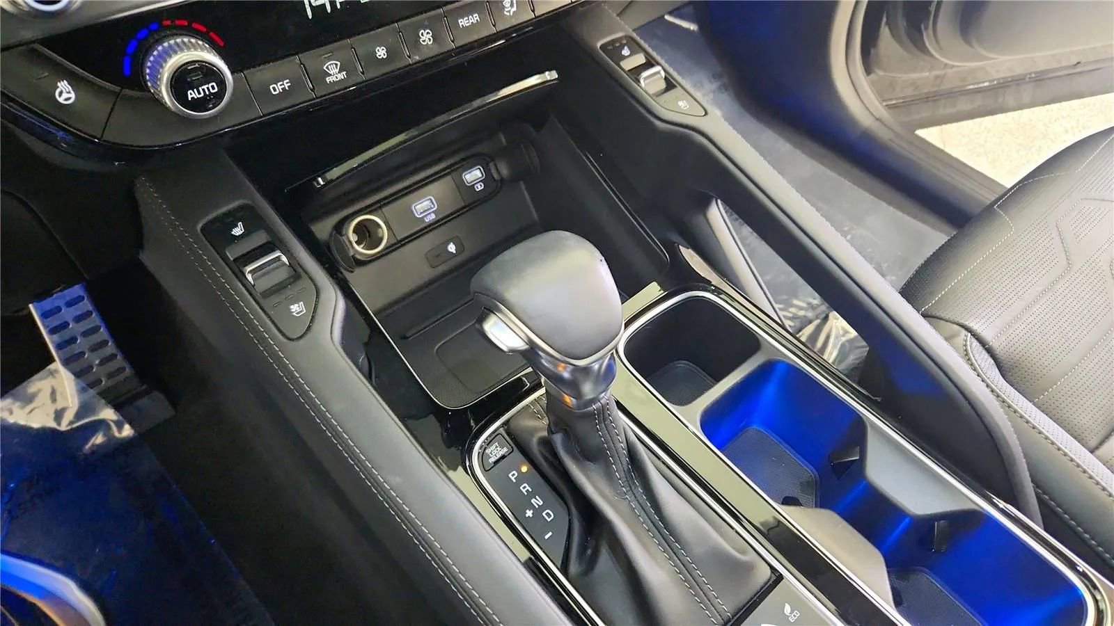 Used 2022 Kia Telluride SX w/ SX Prestige Package image 28