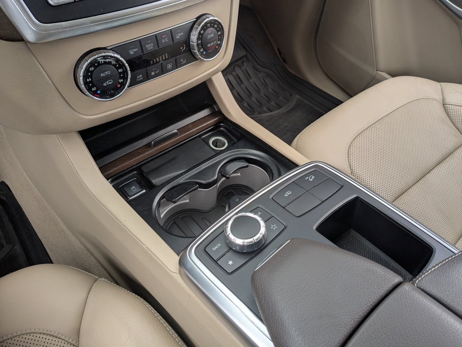 Used 2014 Mercedes-Benz GL 450 4MATIC image 17