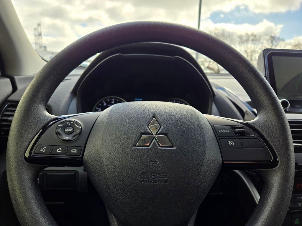 New 2025 Mitsubishi Eclipse Cross LE image 26