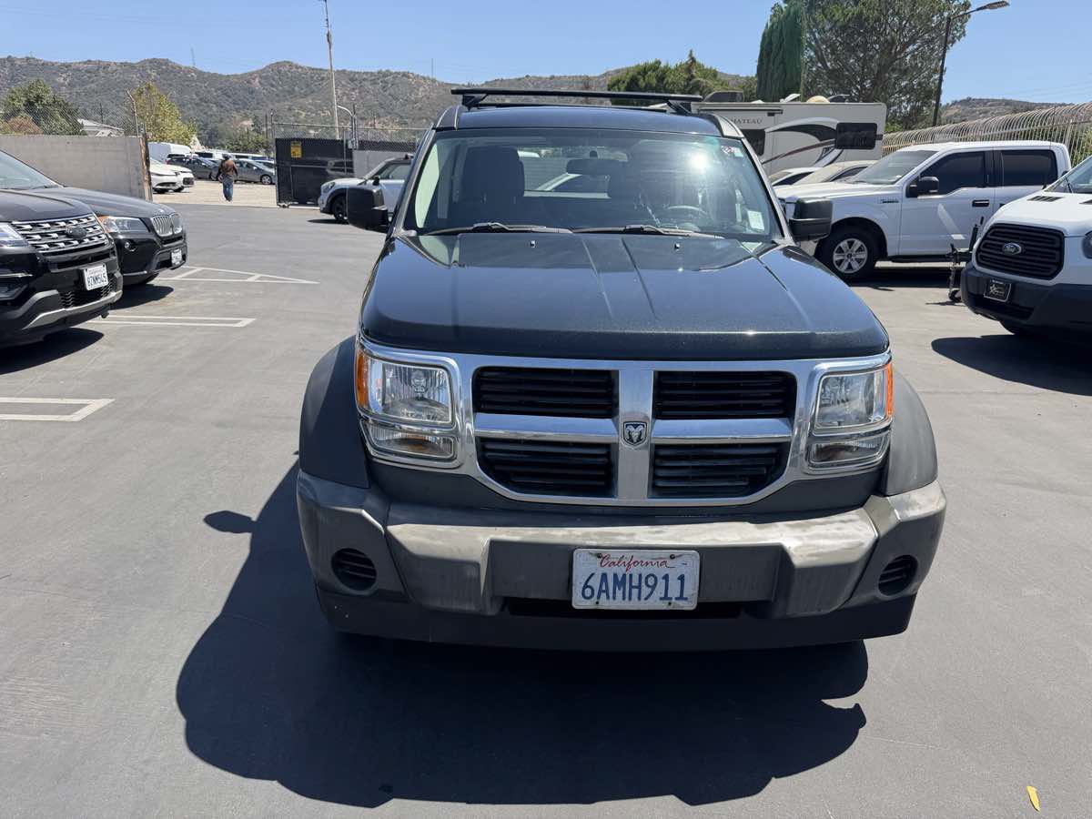 Used 2008 Dodge Nitro SXT RWD image 3