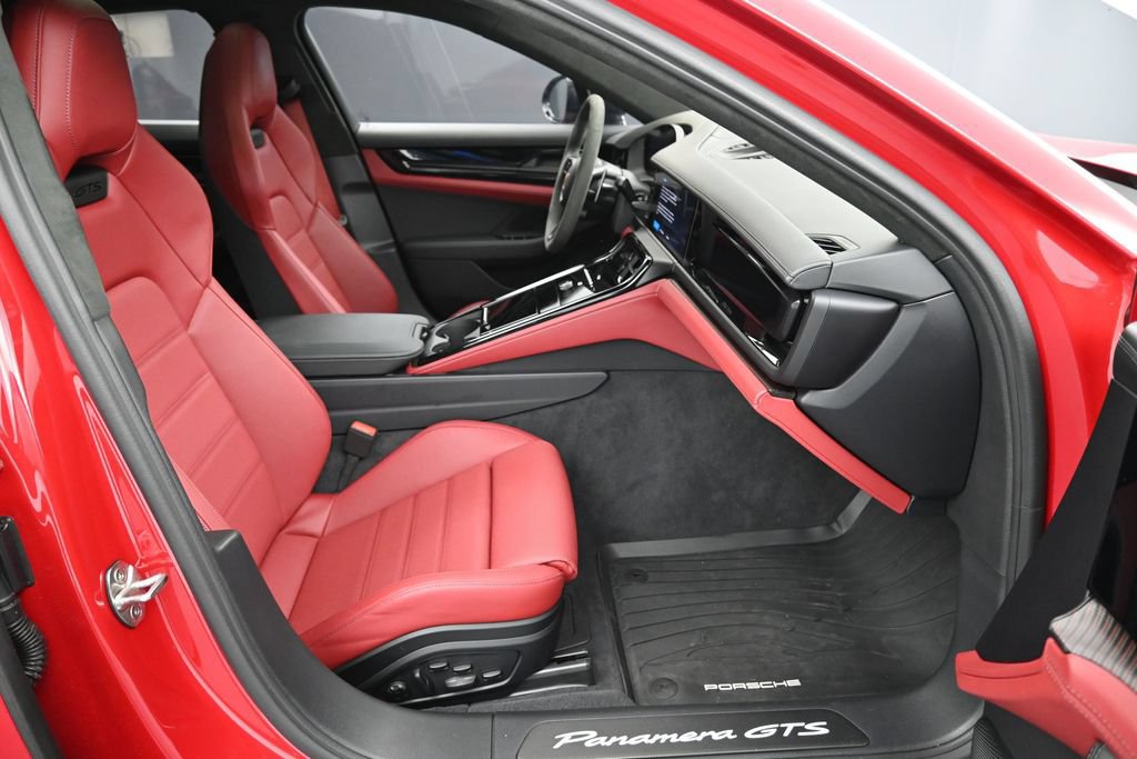 Certified 2026 Porsche Panamera GTS AWD/4WD image 30