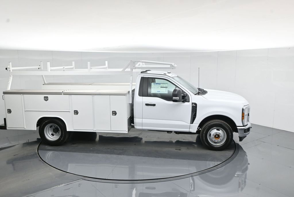 New 2026 Ford F350 XL w/ XL Chrome Package image 53