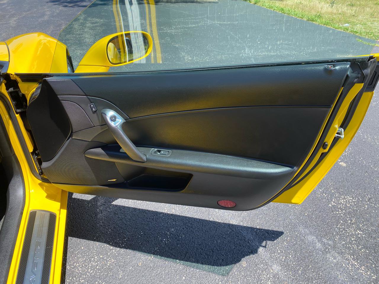 Used 2007 Chevrolet Corvette Z06 w/ Preferred Equipment Group RWD image 15