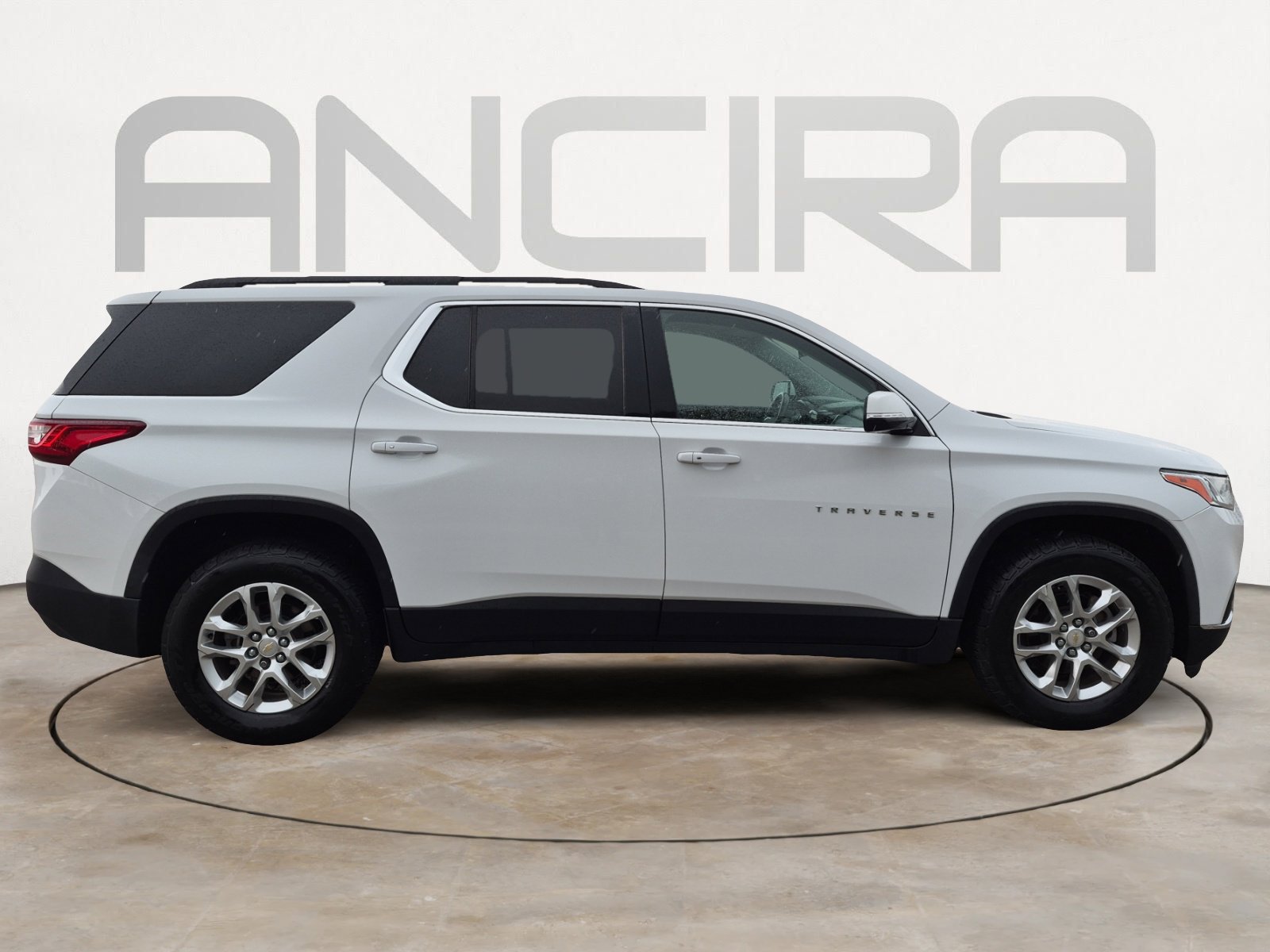 Used 2019 Chevrolet Traverse LT FWD image 11