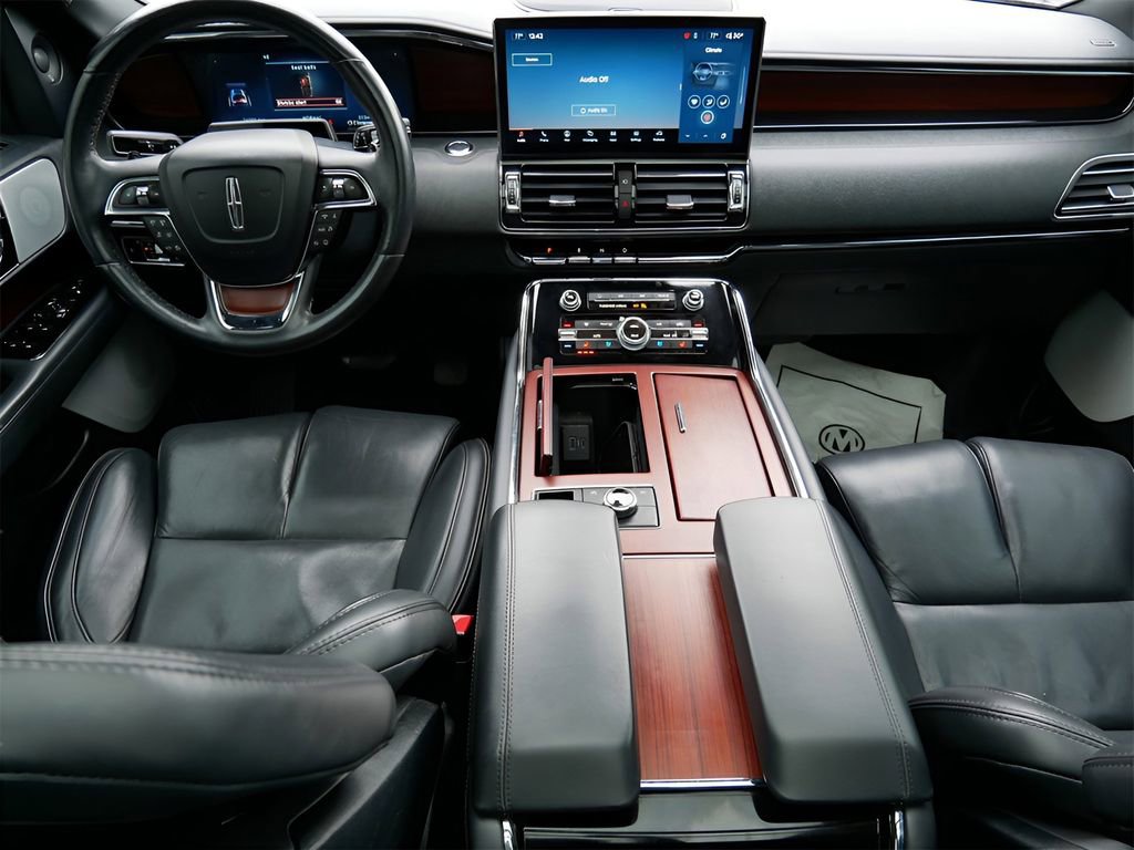Used 2023 Lincoln Navigator L Reserve AWD/4WD image 14