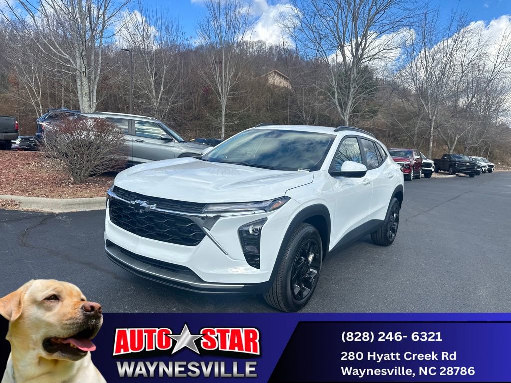 New 2025 Chevrolet Trax LT w/ LT Convenience Package FWD image 32