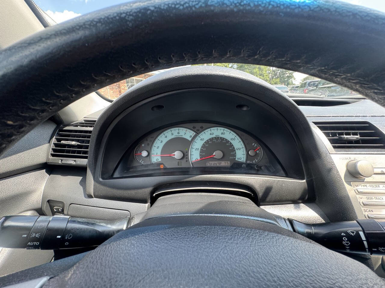 Used 2010 Toyota Camry SE FWD image 25