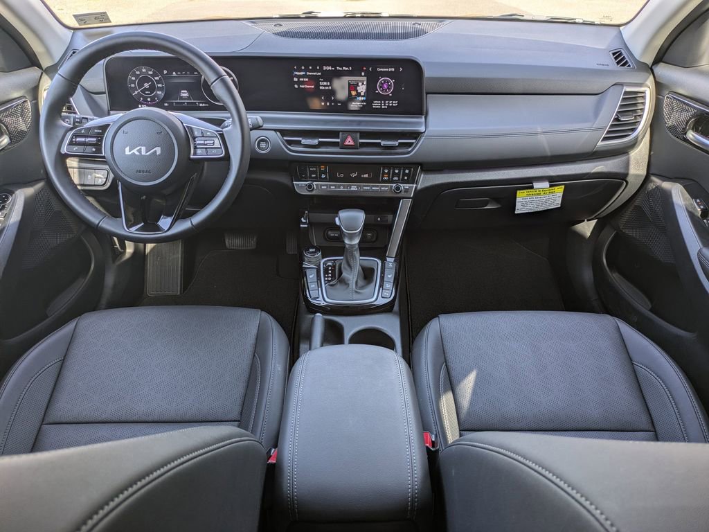 Used 2025 Kia Seltos EX image 15