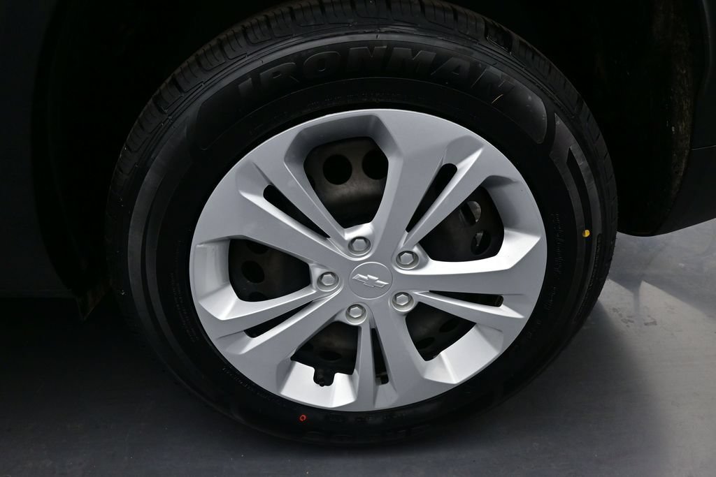 Used 2024 Chevrolet Trax LS FWD image 25