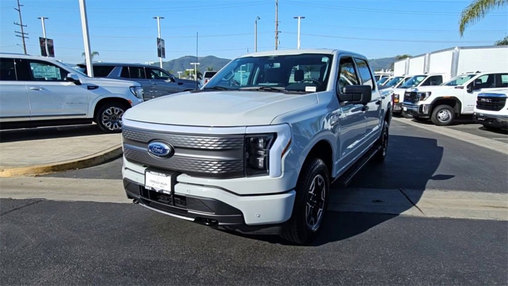 Used 2023 Ford F150 Lightning XLT image 5
