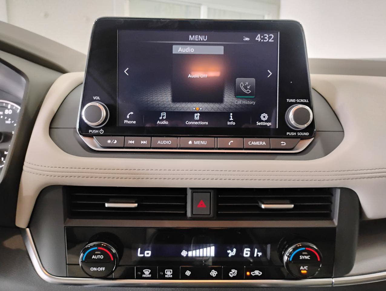Used 2023 Nissan Rogue SV FWD image 84