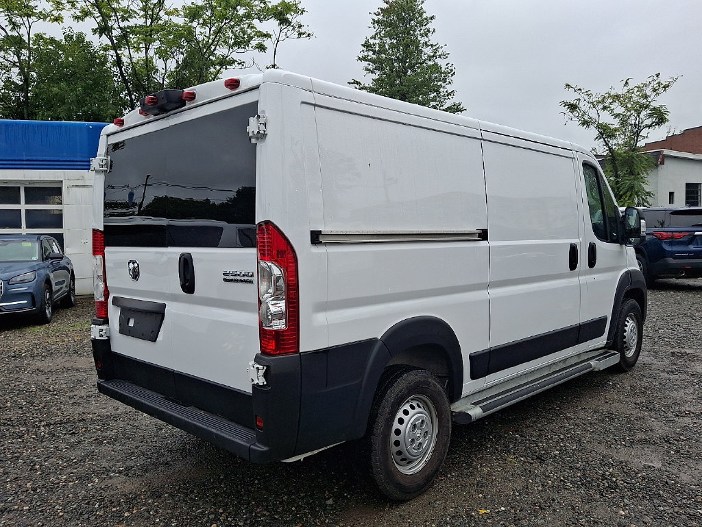 Used 2025 RAM ProMaster 2500 w/ U-Haul Equipment Group FWD image 8