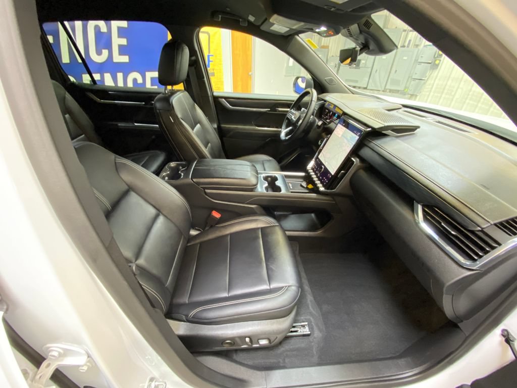 Used 2026 GMC Acadia Elevation w/ Elevation Premium Package AWD/4WD image 27
