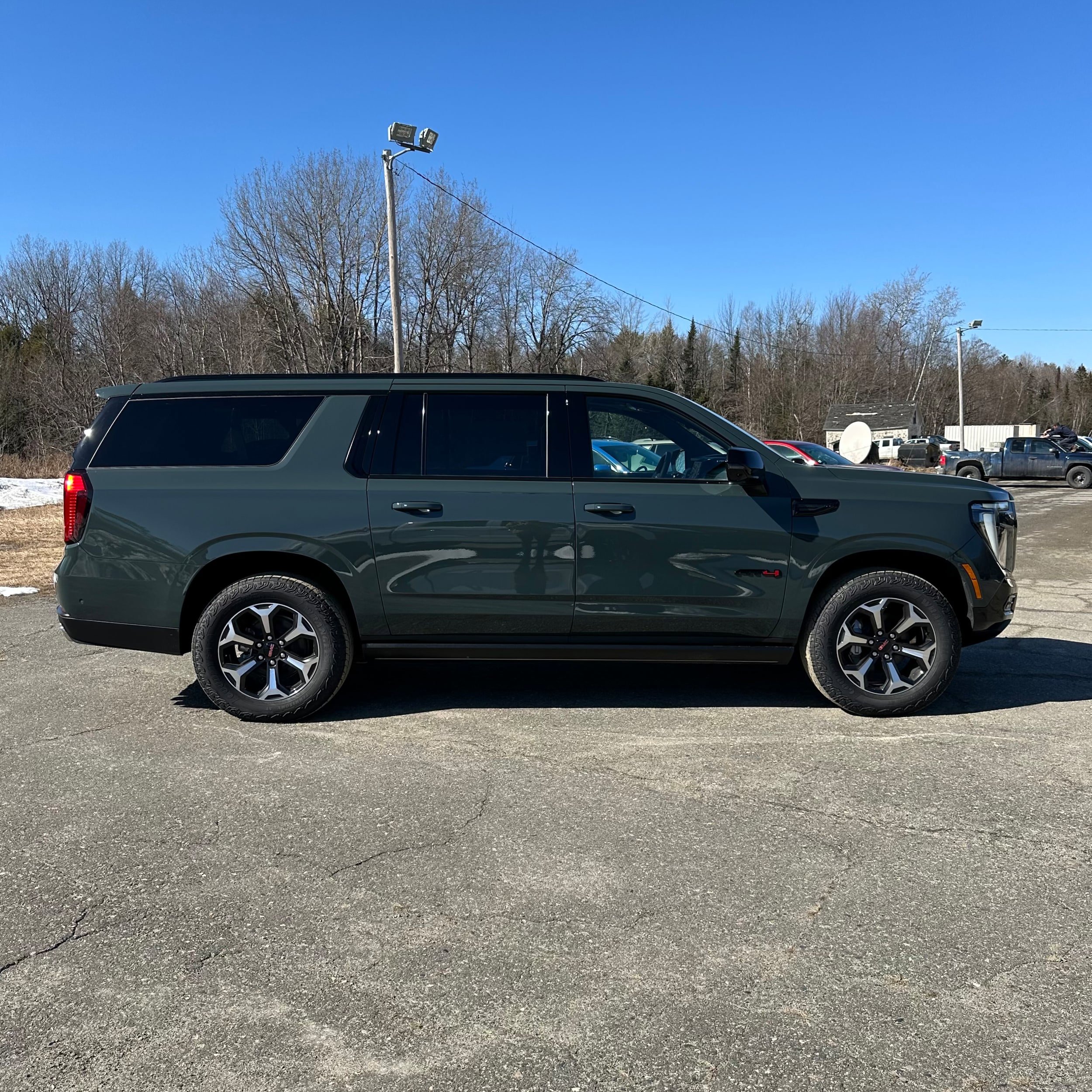 New 2026 GMC Yukon XL AT4 Ultimate AWD/4WD image 2