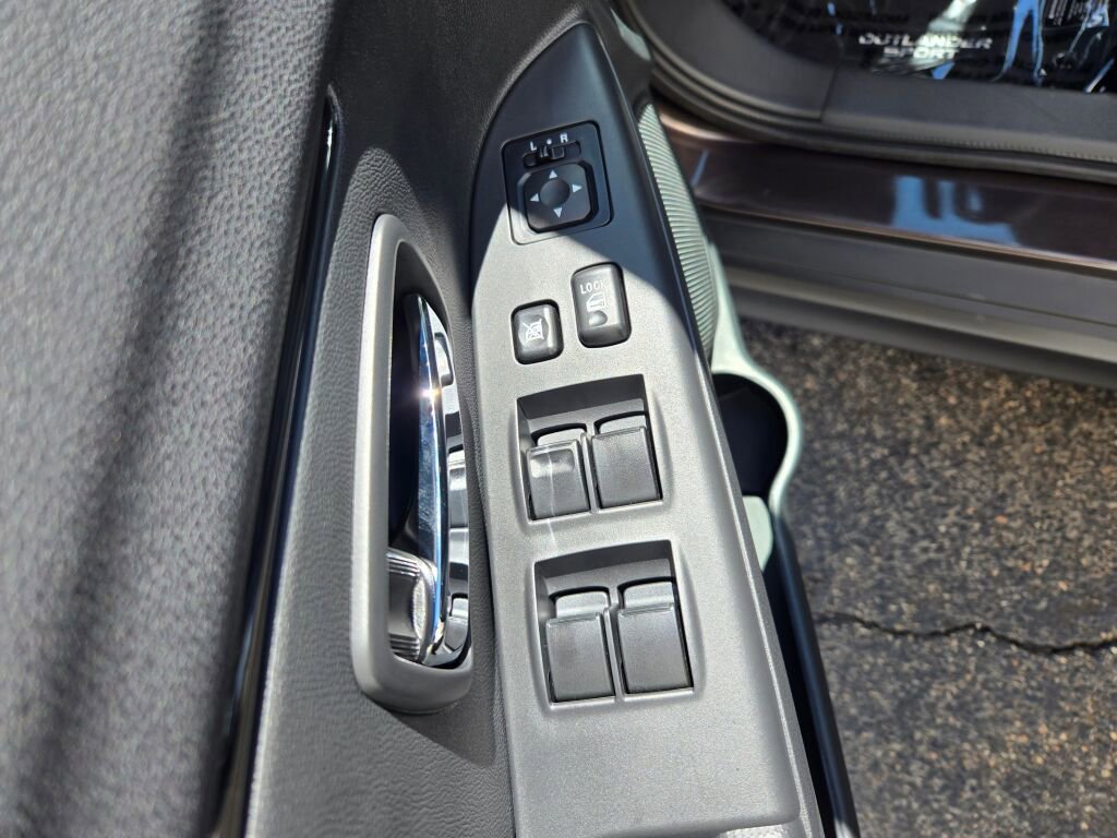 New 2025 Mitsubishi Outlander Sport LE image 17