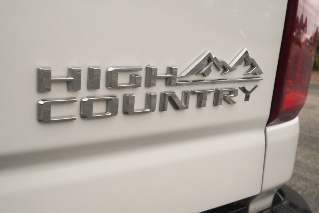 Used 2024 Chevrolet Silverado 2500 High Country w/ Technology Package AWD/4WD image 43