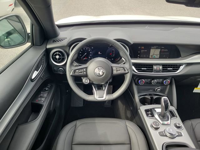 New 2025 Alfa Romeo Stelvio Sprint image 13