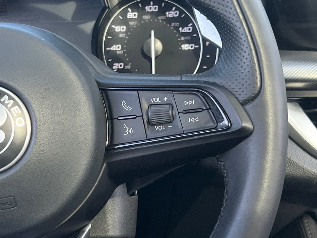 Used 2023 Alfa Romeo Stelvio Veloce image 27