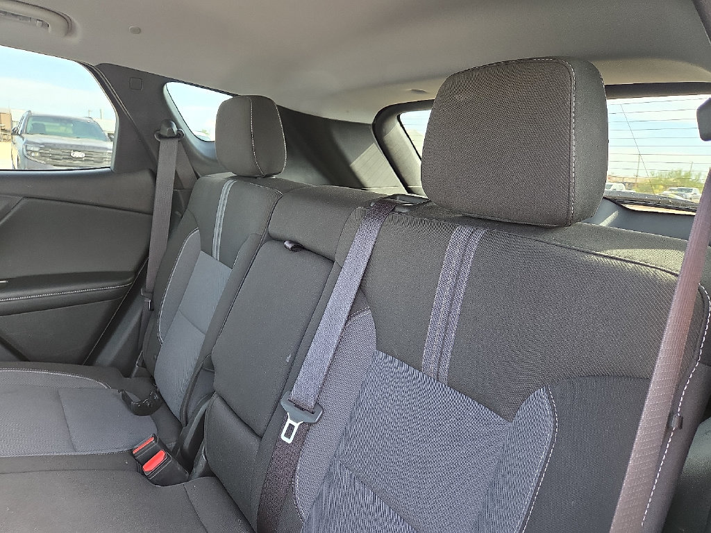 Used 2025 Chevrolet Blazer LT FWD image 17