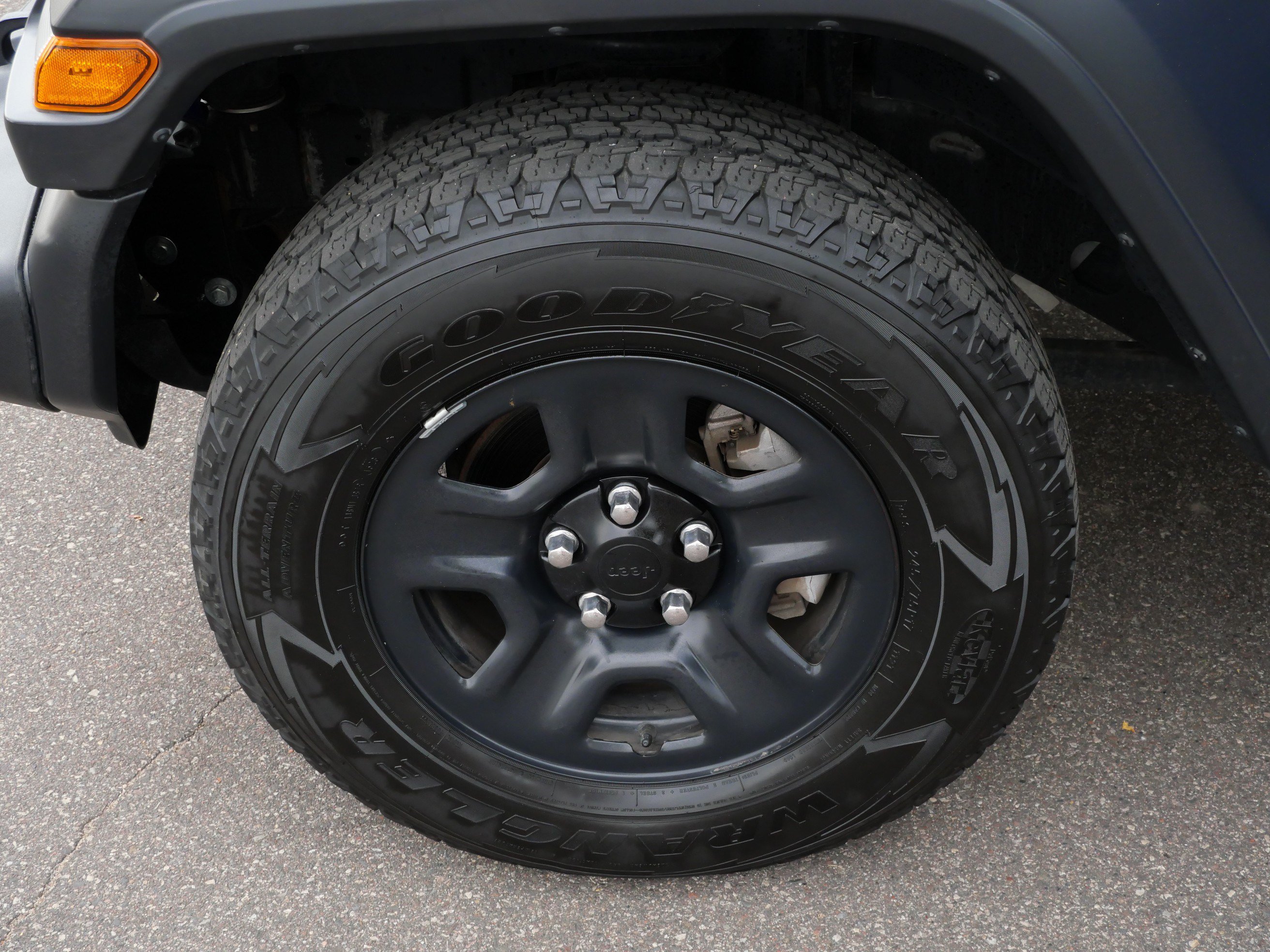 Used 2018 Jeep Wrangler Unlimited Sport AWD/4WD image 15