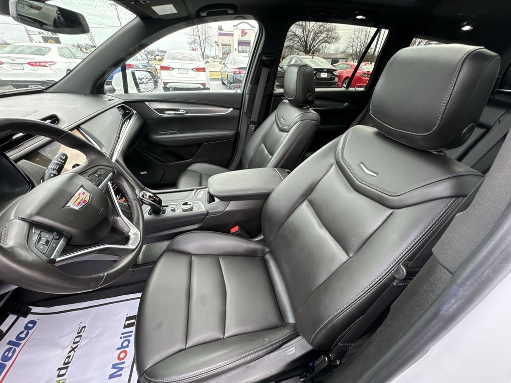 Used 2024 Cadillac XT6 Luxury w/ LPO, Floor Liner Package AWD/4WD image 11