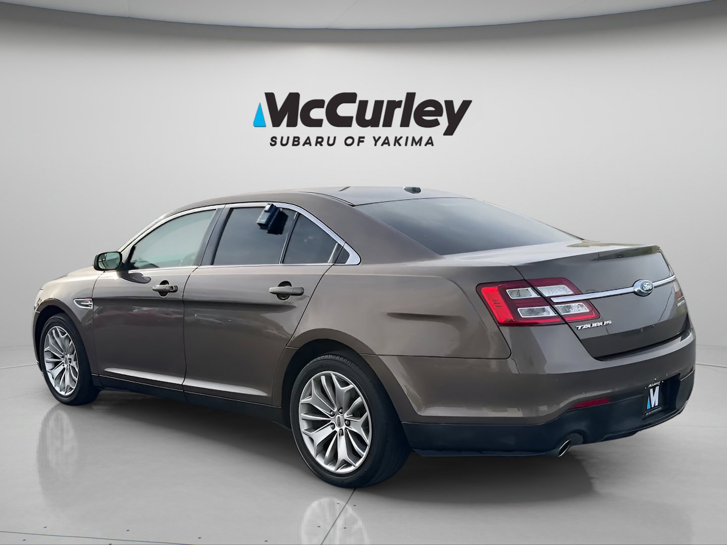 Used 2015 Ford Taurus Limited FWD image 6