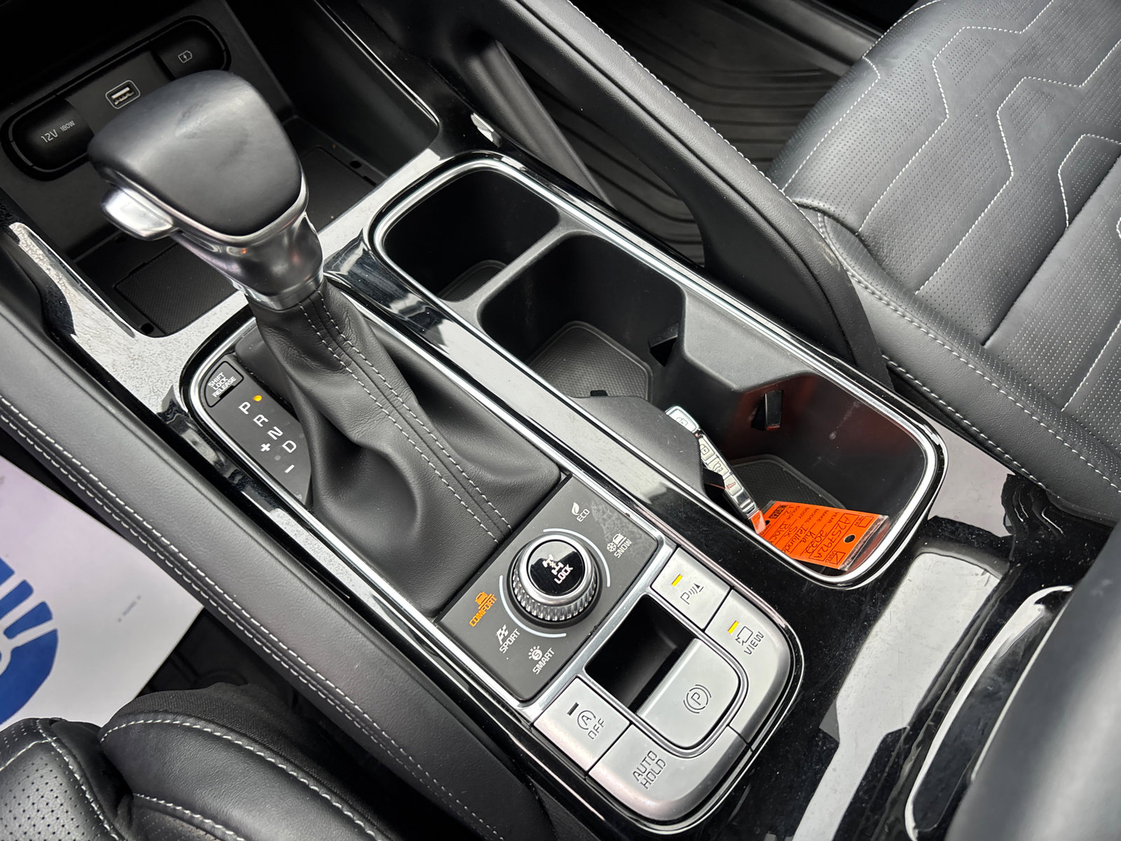 Used 2022 Kia Telluride SX w/ SX Prestige Package image 24