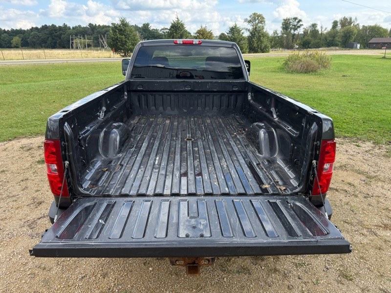 Used 2011 Chevrolet Silverado 3500 LT w/ Interior Plus Package image 6