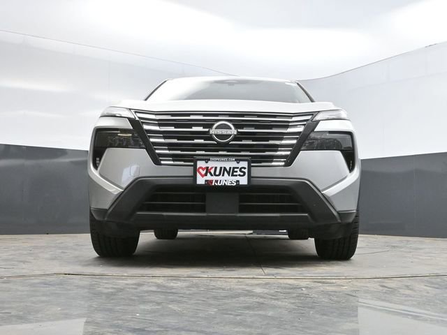 Used 2025 Nissan Rogue SV AWD/4WD image 46