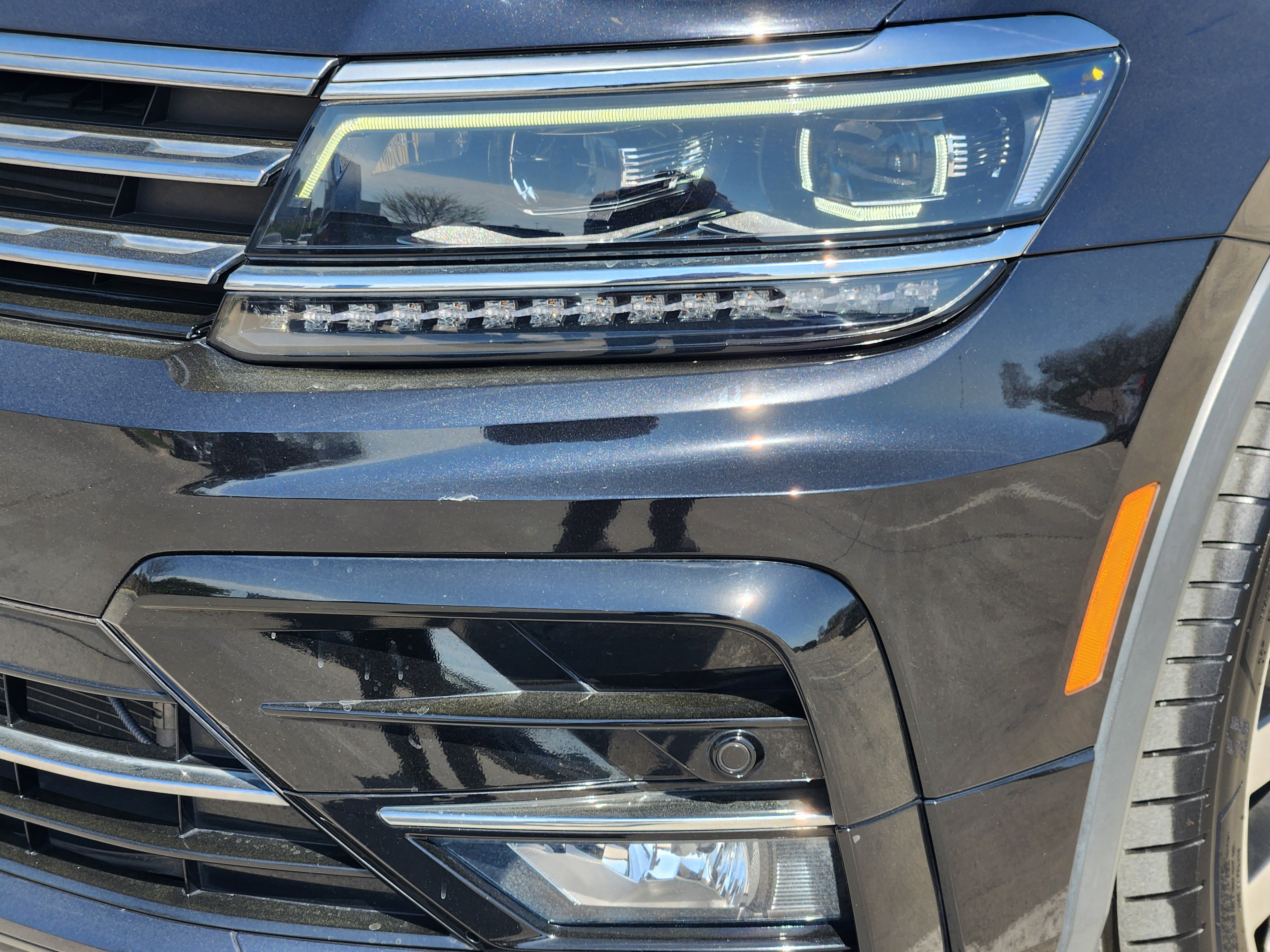 Used 2019 Volkswagen Tiguan SEL Premium image 9