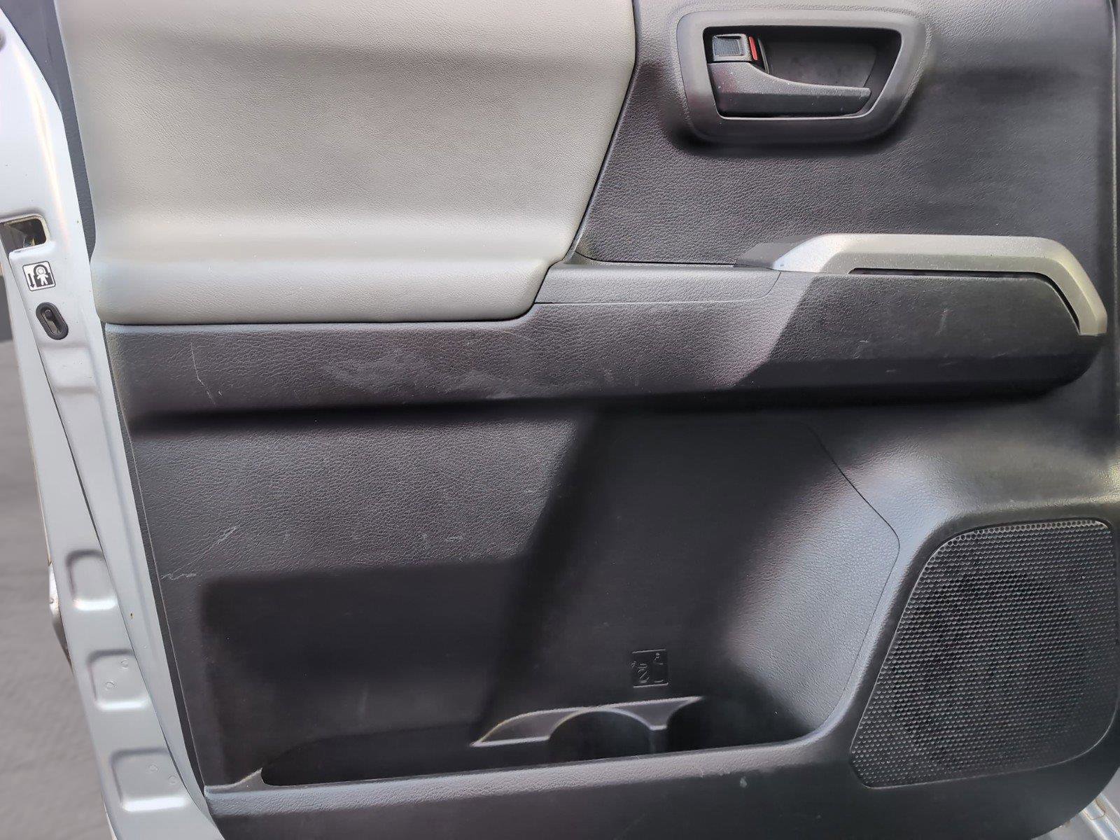 Used 2019 Toyota Tacoma SR5 RWD image 34
