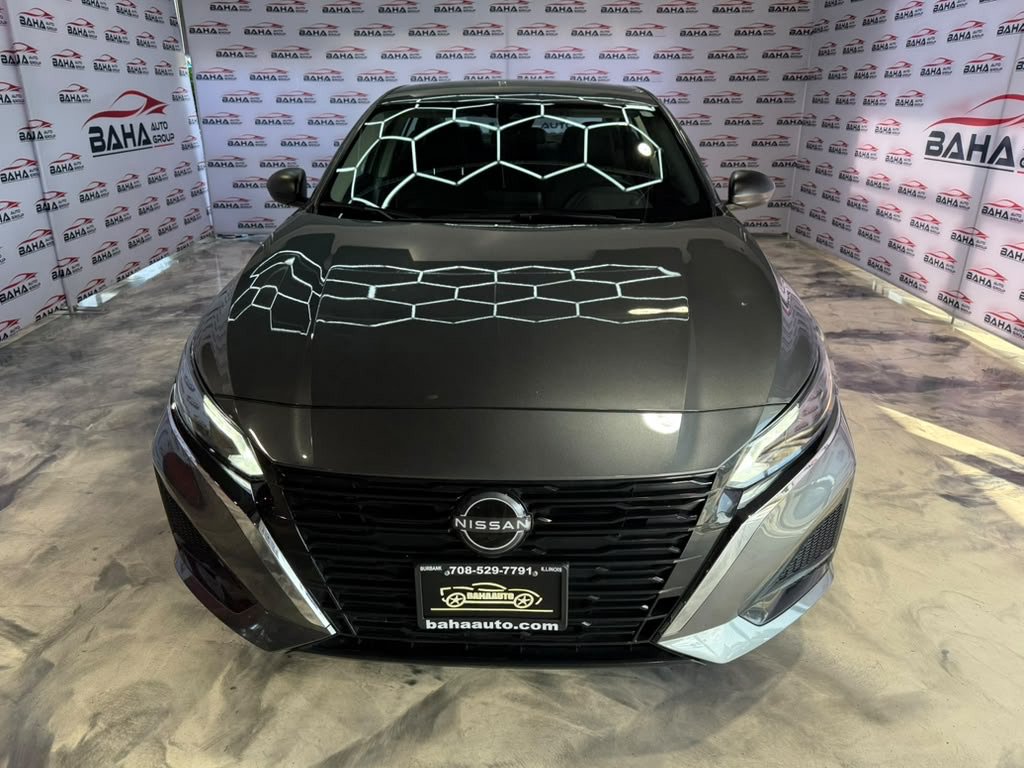 Used 2025 Nissan Altima 2.5 SV FWD image 10