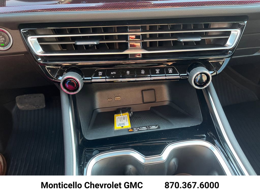 New 2026 Chevrolet Traverse Z71 w/ Enhanced Driving Package AWD/4WD image 20