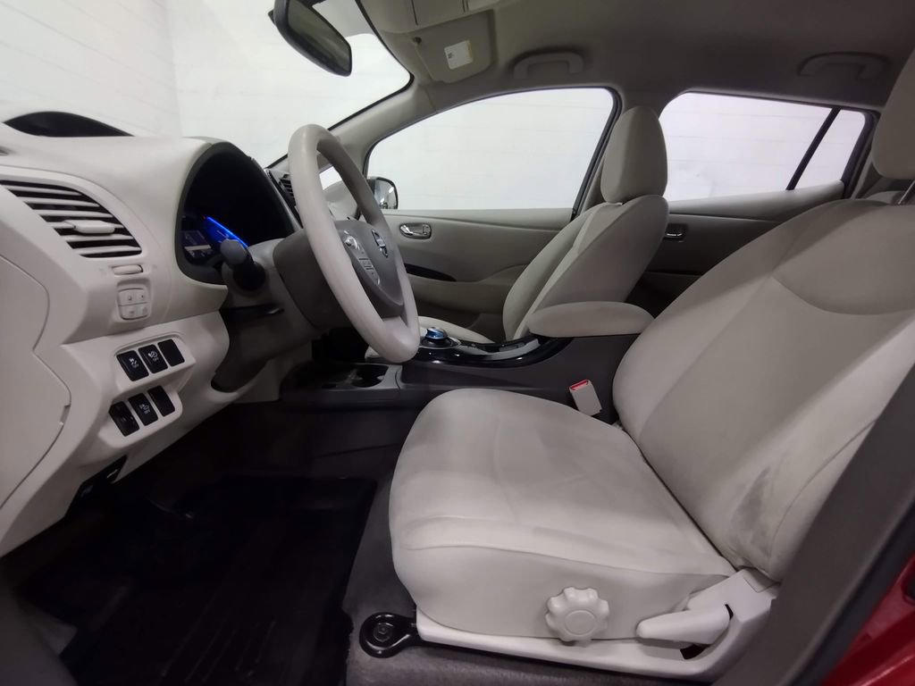 Used 2011 Nissan Leaf SL FWD image 20