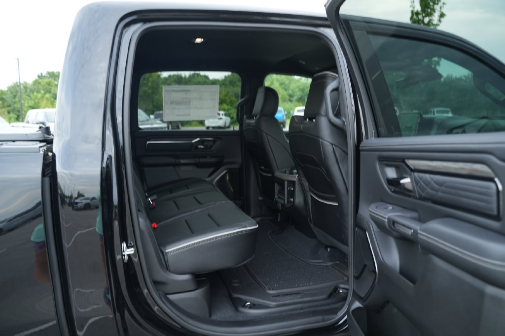New 2026 RAM 1500 Limited AWD/4WD image 19