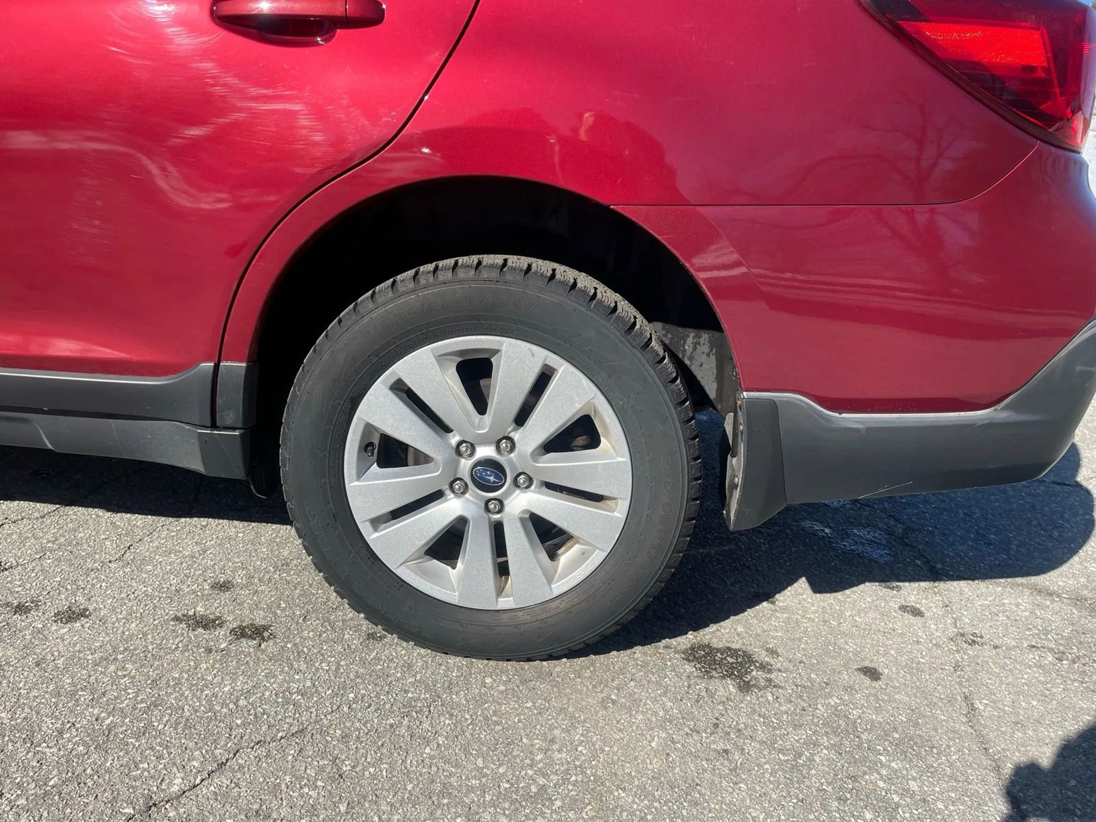 Used 2018 Subaru Outback 2.5i Premium image 30