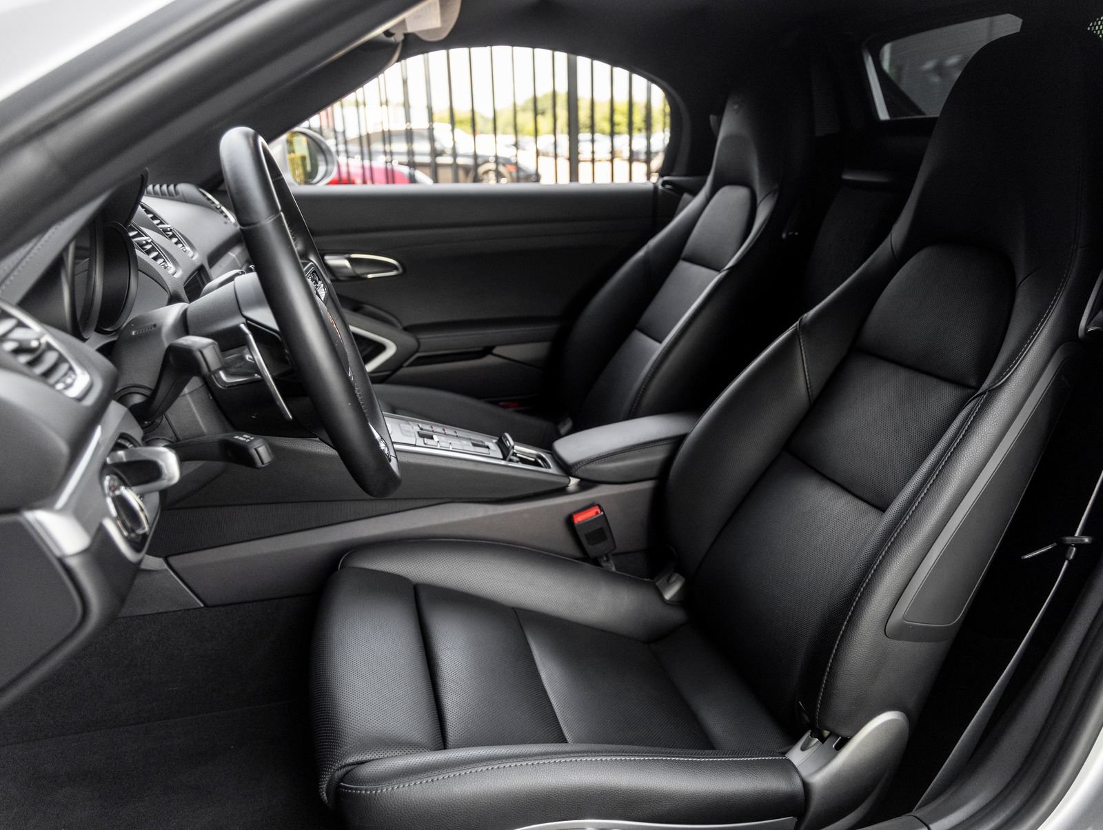 Certified 2024 Porsche 718 Boxster RWD image 5
