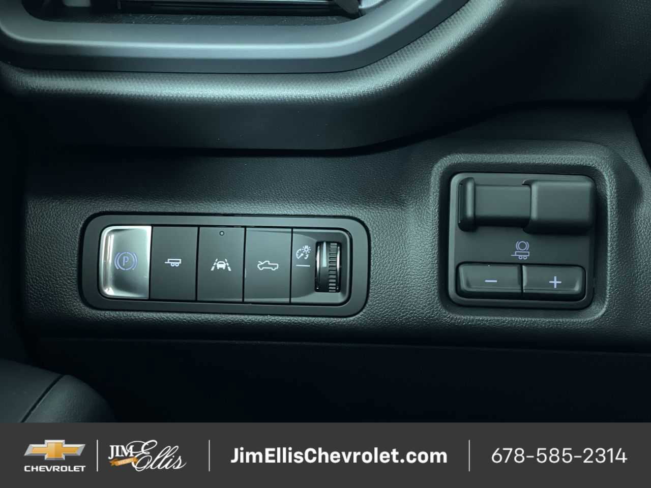 New 2024 Chevrolet Silverado EV W/T image 34