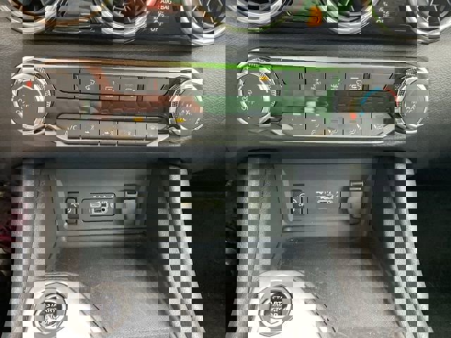 Used 2025 Nissan Sentra SV image 23