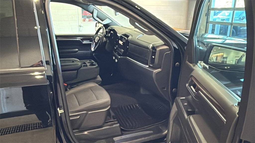 Used 2022 GMC Sierra 1500 Elevation image 12