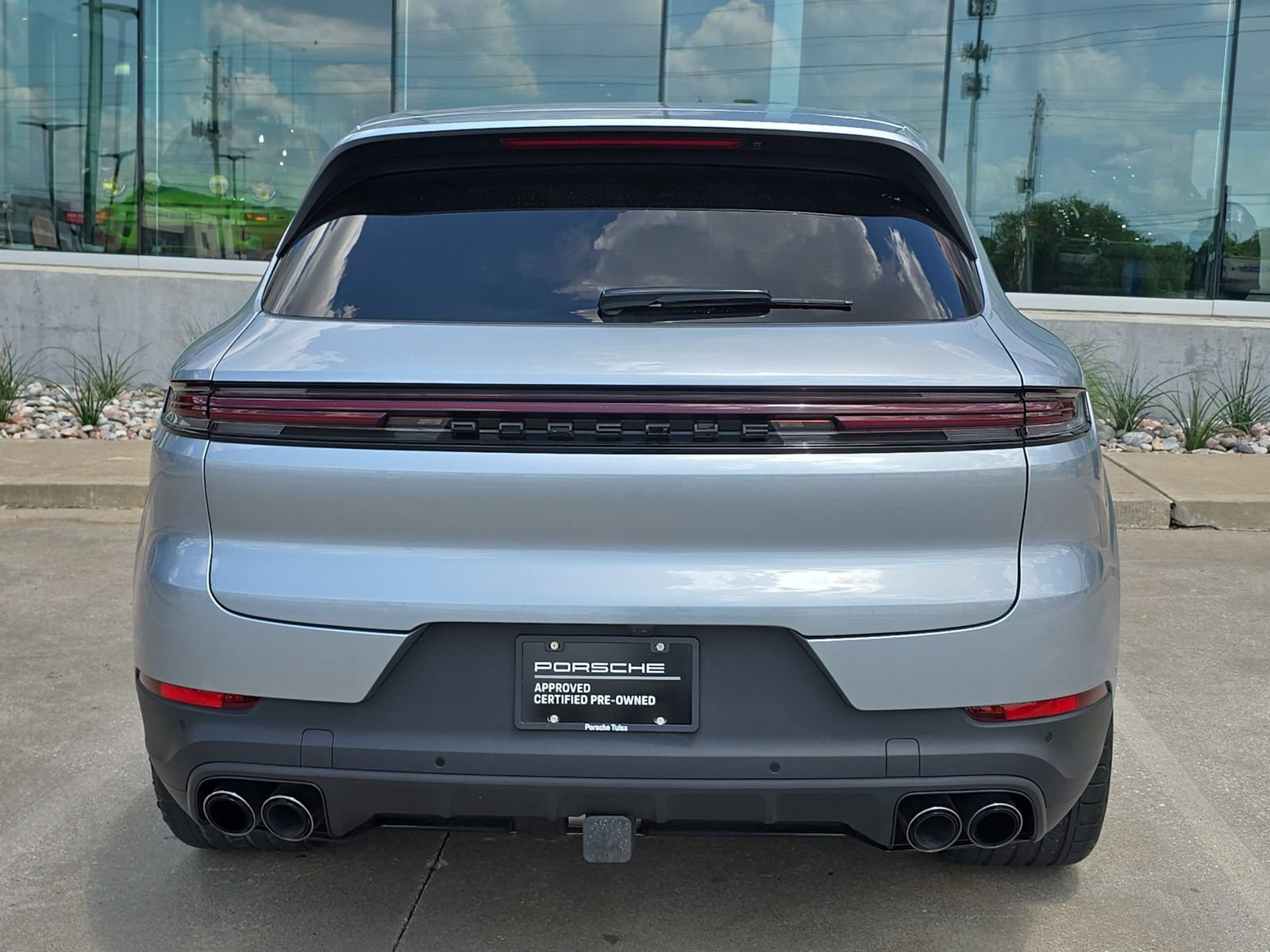 Certified 2025 Porsche Cayenne AWD/4WD image 6