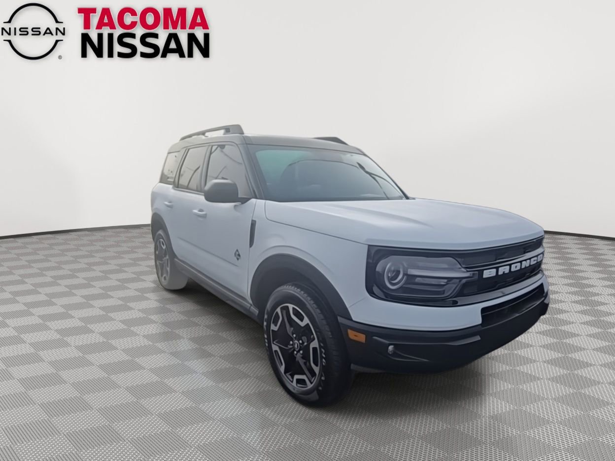 Used 2022 Ford Bronco Sport Outer Banks w/ Tech Package image 2