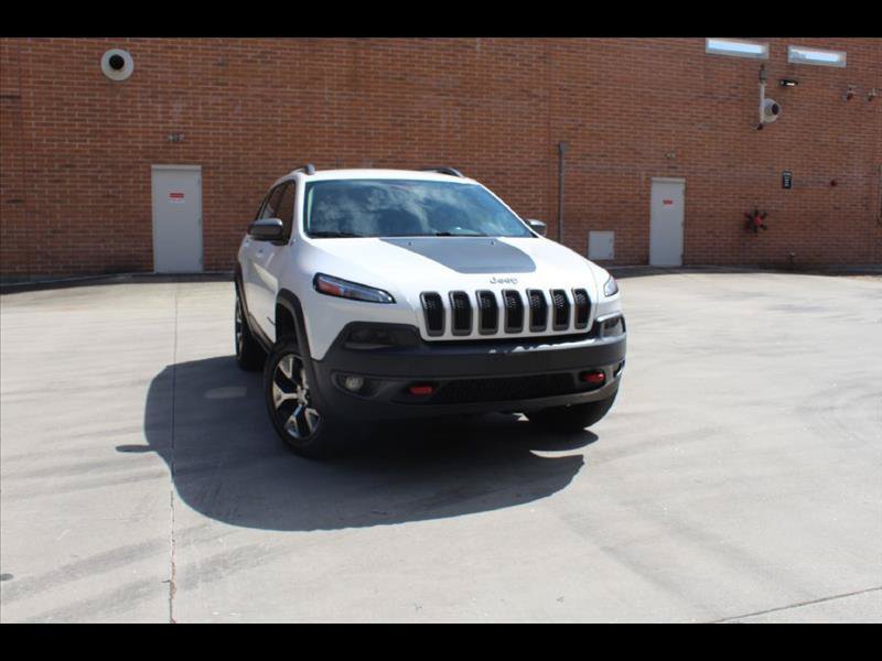 Used 2018 Jeep Cherokee Trailhawk AWD/4WD image 1