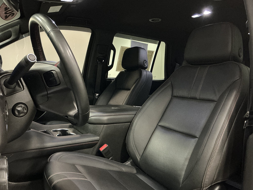 Used 2024 Chevrolet Tahoe RST w/ RST Performance Edition AWD/4WD image 9