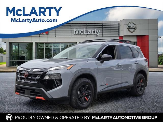Used 2025 Nissan Rogue SV AWD/4WD image 1