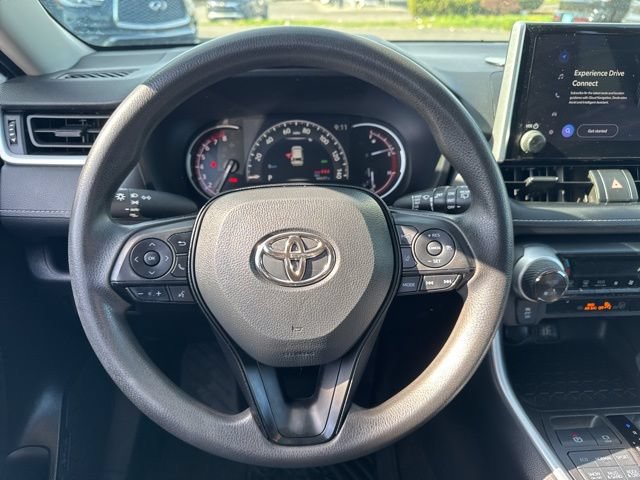 Used 2023 Toyota RAV4 XLE AWD/4WD image 9